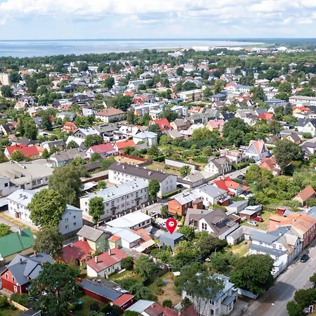 Cube House Holiday home *