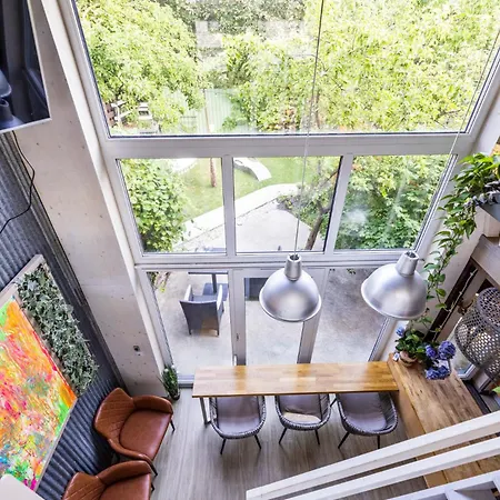 Nyaraló Cube House