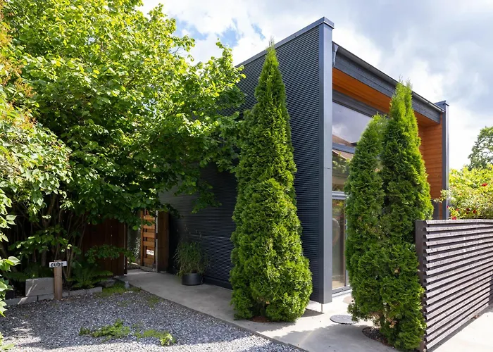 Дом отдыха Cube House *